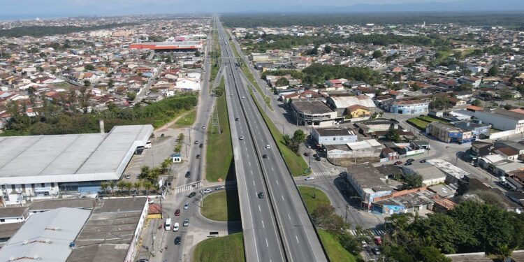 Rodovia Padre Manoel da Nóbrega recebe obras para novas passarelas