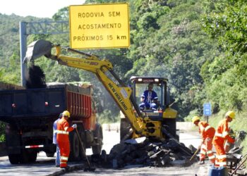 Bloqueios no Sistema Anchieta-Imigrantes mudam subida e descida da serra durante a semana