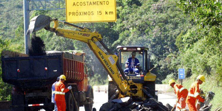 Bloqueios no Sistema Anchieta-Imigrantes mudam subida e descida da serra durante a semana