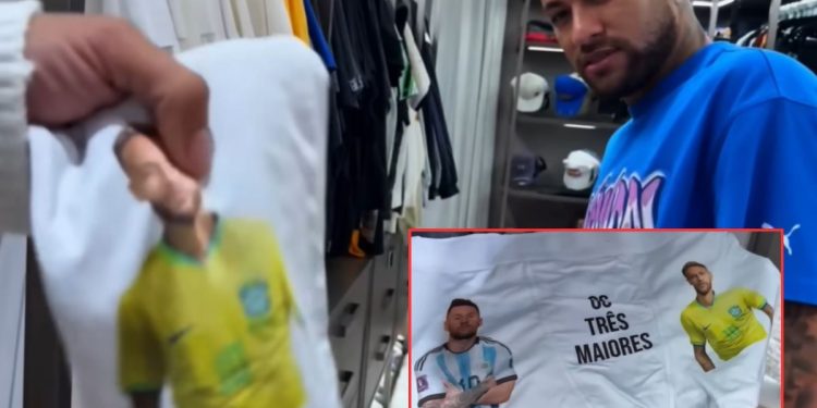 Neymar mostra foto com Messi em cueca e frase: 'Os três maiores'; VÍDEO