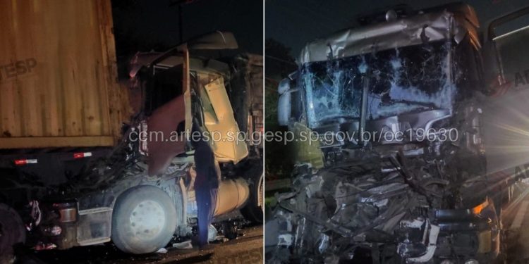 Engavetamento com quatro carretas deixa caminhoneiro em estado grave em rodovia de SP